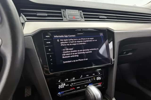 Volkswagen Passat (2021) thumbnail 13