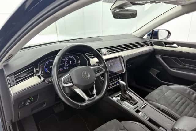 Volkswagen Passat (2021) thumbnail 18