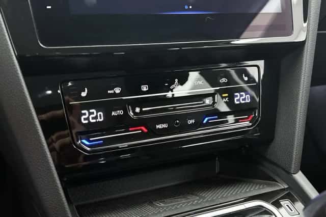 Volkswagen Passat (2021) thumbnail 22