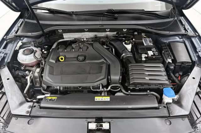 Volkswagen Passat (2021) thumbnail 31