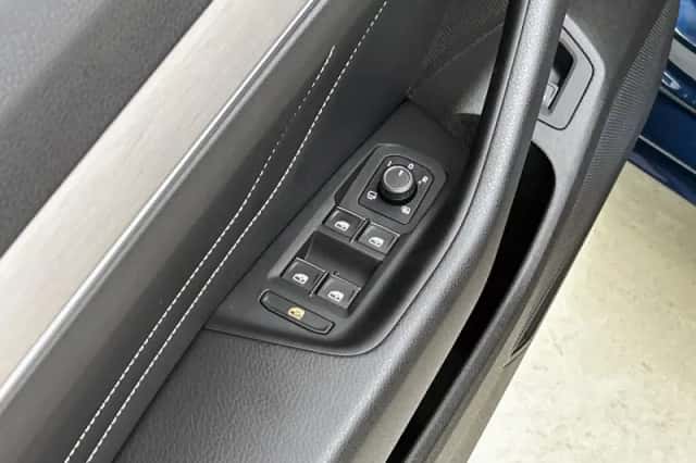 Volkswagen Passat (2021) thumbnail 34