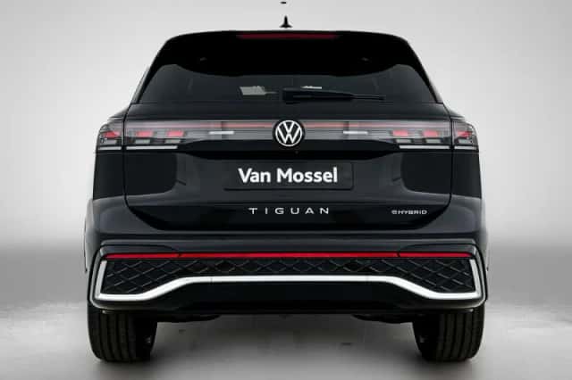 Volkswagen Tiguan (2025) thumbnail 2