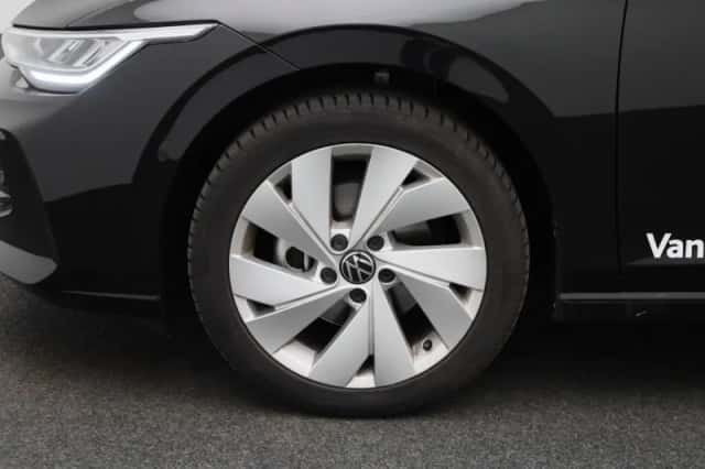Volkswagen Golf (2025) thumbnail 15