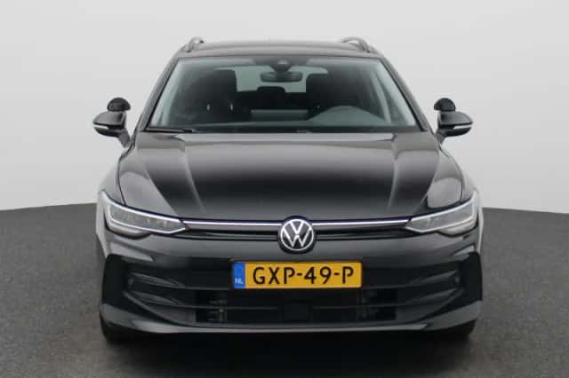 Volkswagen Golf (2025) thumbnail 3