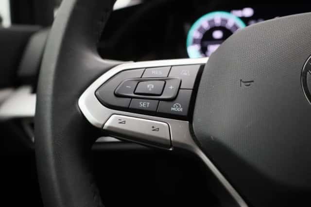 Volkswagen Golf (2025) thumbnail 24