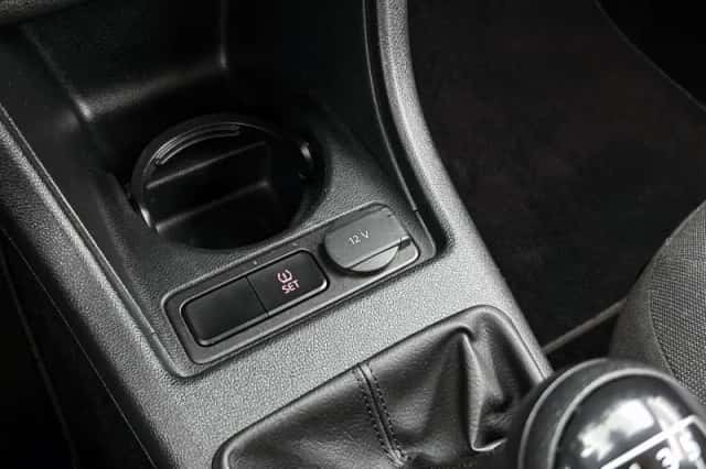 Volkswagen Up! (2021) thumbnail 25