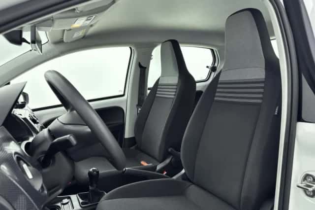 Volkswagen Up! (2020) thumbnail 16
