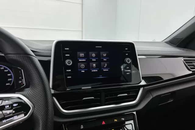 Volkswagen T-Roc (2023) thumbnail 6