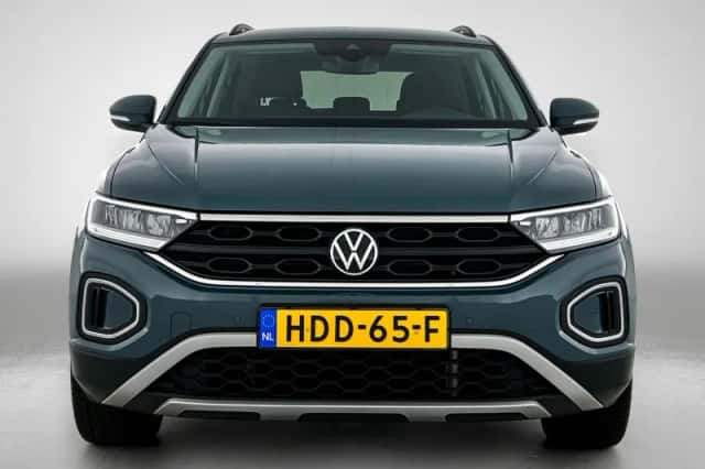 Volkswagen T-Roc (2025) thumbnail 5
