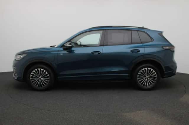 Volkswagen Tiguan (2025) thumbnail 4