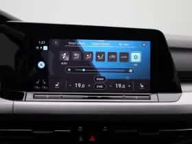 Volkswagen Golf (2021) thumbnail 17