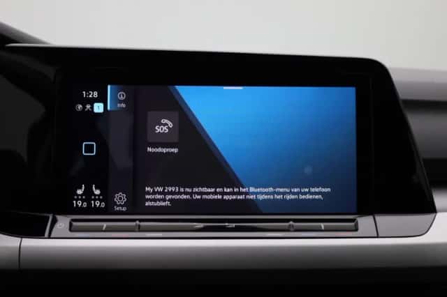 Volkswagen Golf (2021) thumbnail 23