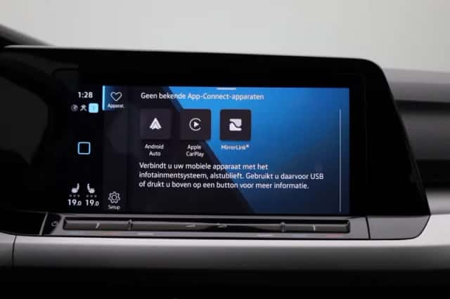 Volkswagen Golf (2021) thumbnail 24