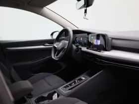 Volkswagen Golf (2021) thumbnail 32