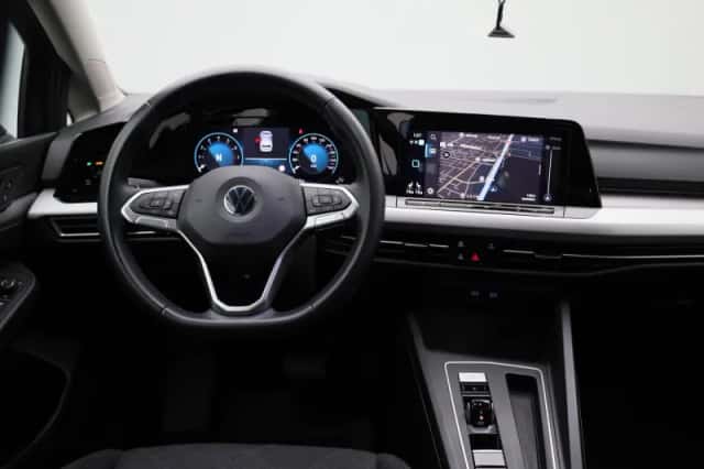 Volkswagen Golf (2021) thumbnail 7