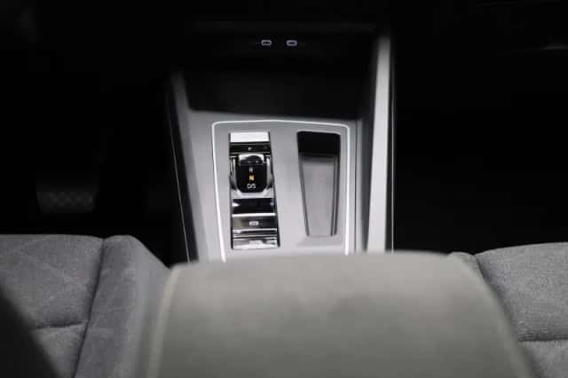 Volkswagen Golf (2021) thumbnail 10