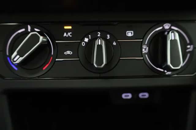 Volkswagen Polo (2022) thumbnail 19