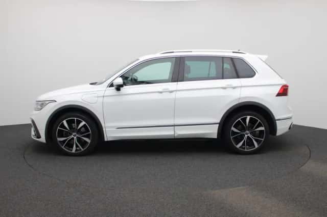 Volkswagen Tiguan (2022) thumbnail 4