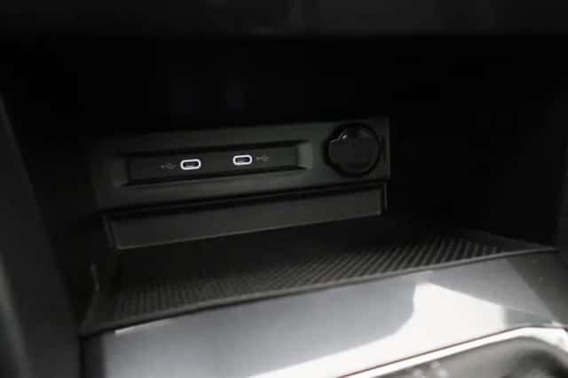 Volkswagen Tiguan (2022) thumbnail 33