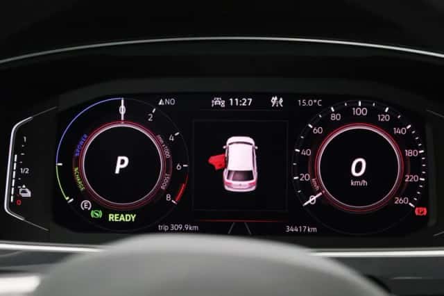 Volkswagen Tiguan (2022) thumbnail 8