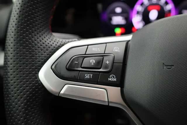 Volkswagen Golf (2025) thumbnail 23