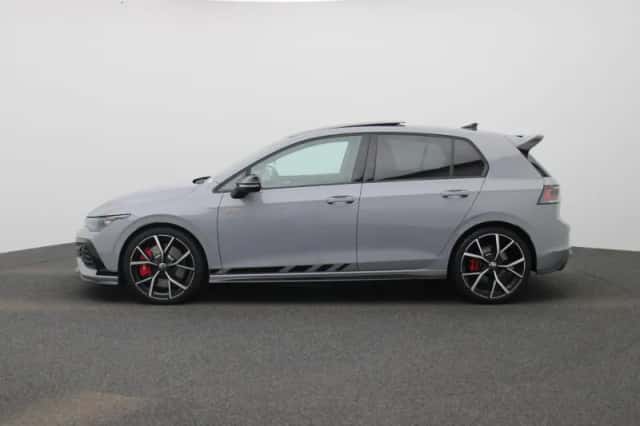Volkswagen Golf (2025) thumbnail 4