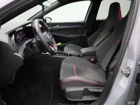 Volkswagen Golf (2025) thumbnail 9