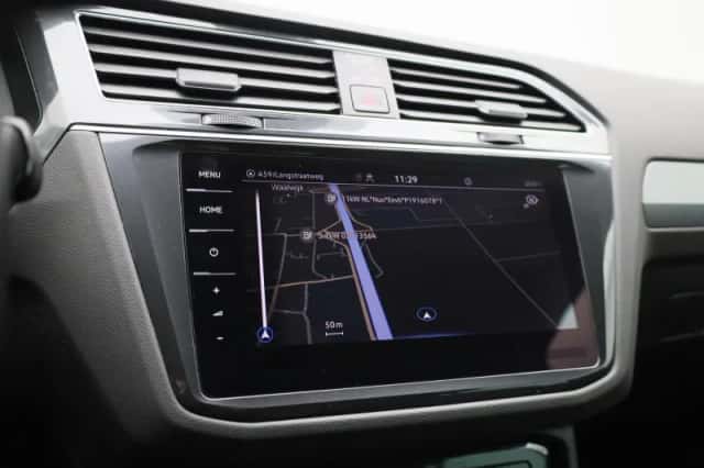 Volkswagen Tiguan (2022) thumbnail 16