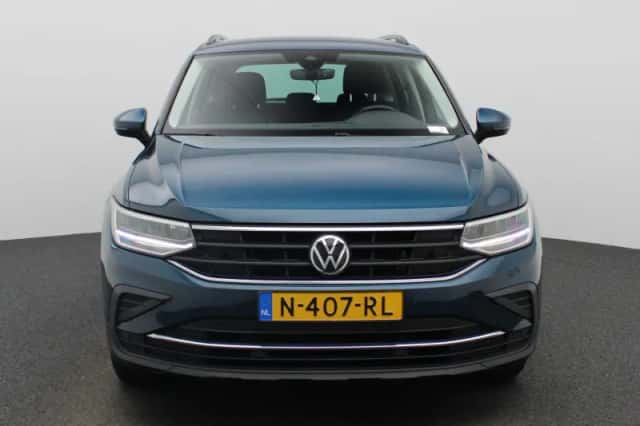 Volkswagen Tiguan (2022) thumbnail 3