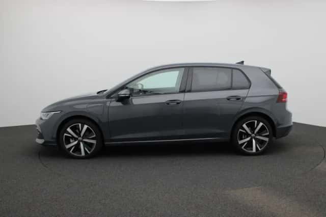 Volkswagen Golf (2025) thumbnail 4