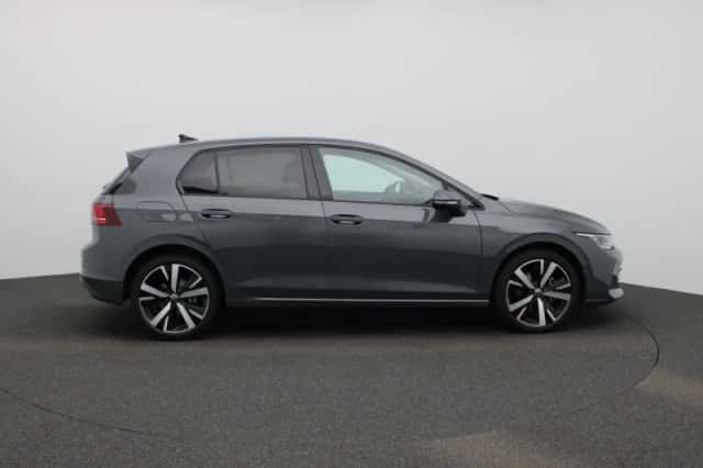 Volkswagen Golf (2025) thumbnail 6