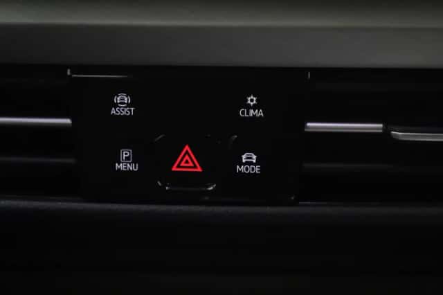 Volkswagen Golf (2025) thumbnail 9
