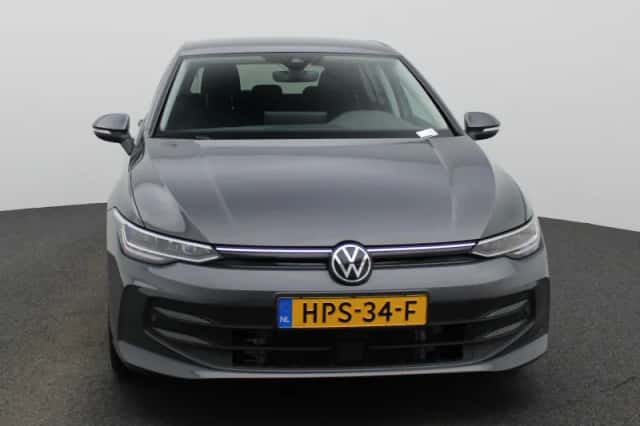 Volkswagen Golf (2025) thumbnail 3