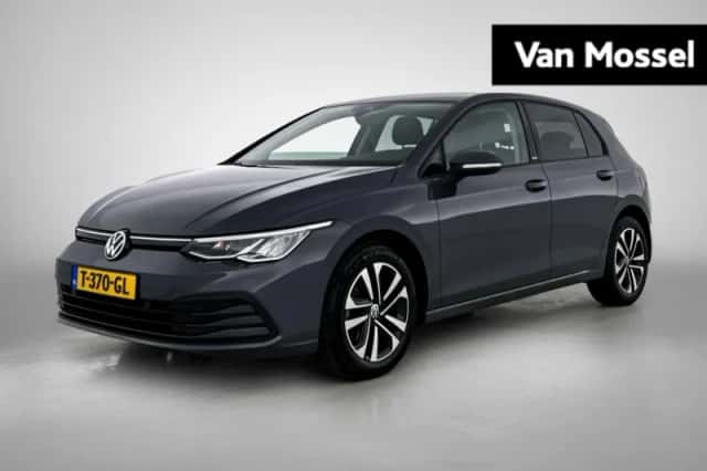 Volkswagen Golf (2021) thumbnail 1