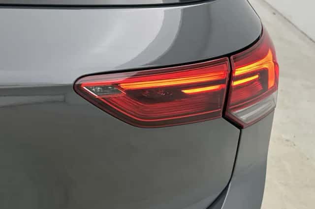Volkswagen Golf (2021) thumbnail 16