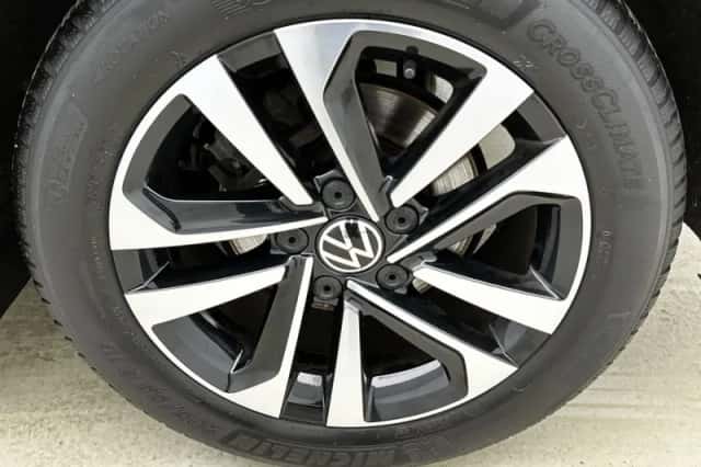 Volkswagen Golf (2021) thumbnail 30