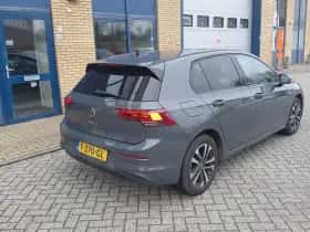 Volkswagen Golf (2021) thumbnail 4