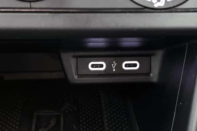 Volkswagen Polo (2023) thumbnail 39