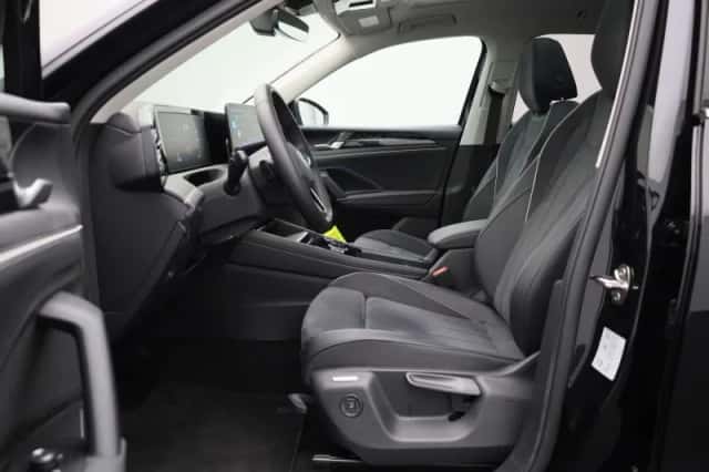 Volkswagen Tiguan (2024) thumbnail 11