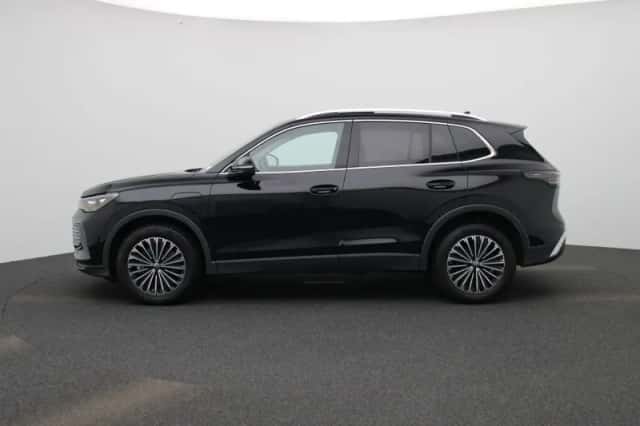 Volkswagen Tiguan (2024) thumbnail 4