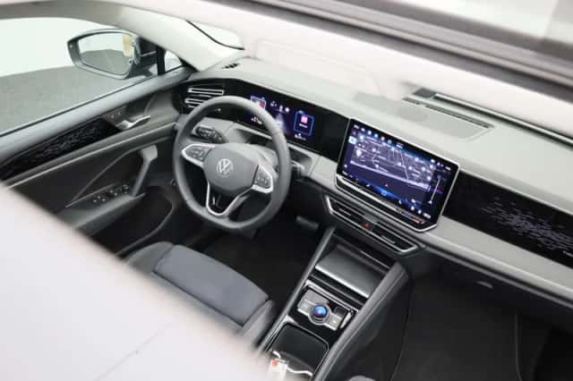 Volkswagen Tiguan (2024) thumbnail 40