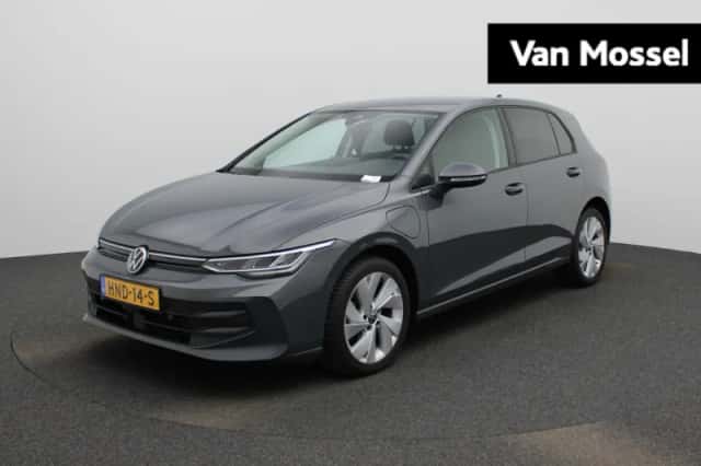Volkswagen Golf (2025) thumbnail 1