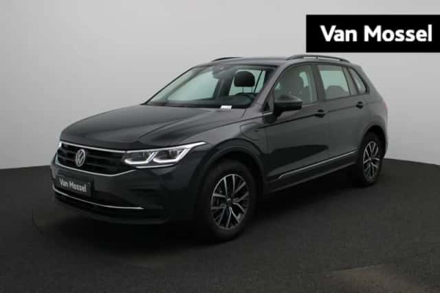 Volkswagen Tiguan (2022) thumbnail 1
