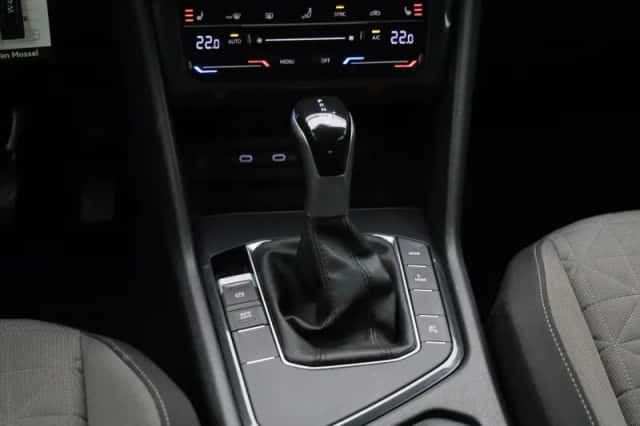 Volkswagen Tiguan (2022) thumbnail 9