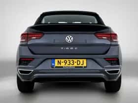 Volkswagen T-Roc (2020) thumbnail 3