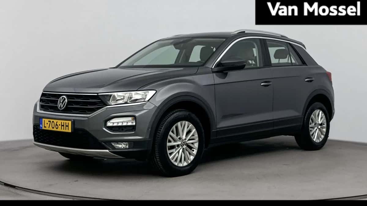 Volkswagen T-Roc (2021) — foto 1