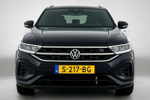 Volkswagen T-Roc (2023) thumbnail 5