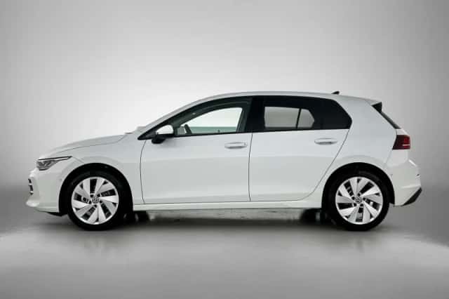 Volkswagen Golf (2026) thumbnail 1