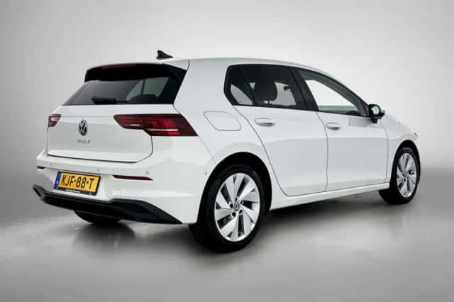 Volkswagen Golf (2026) thumbnail 3