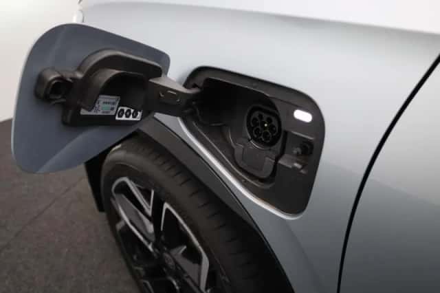 Volkswagen Tiguan (2025) thumbnail 16